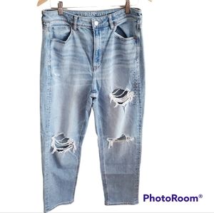 NWT American Eagle Distressed Mom Straight Jeans Stretch, Size 12